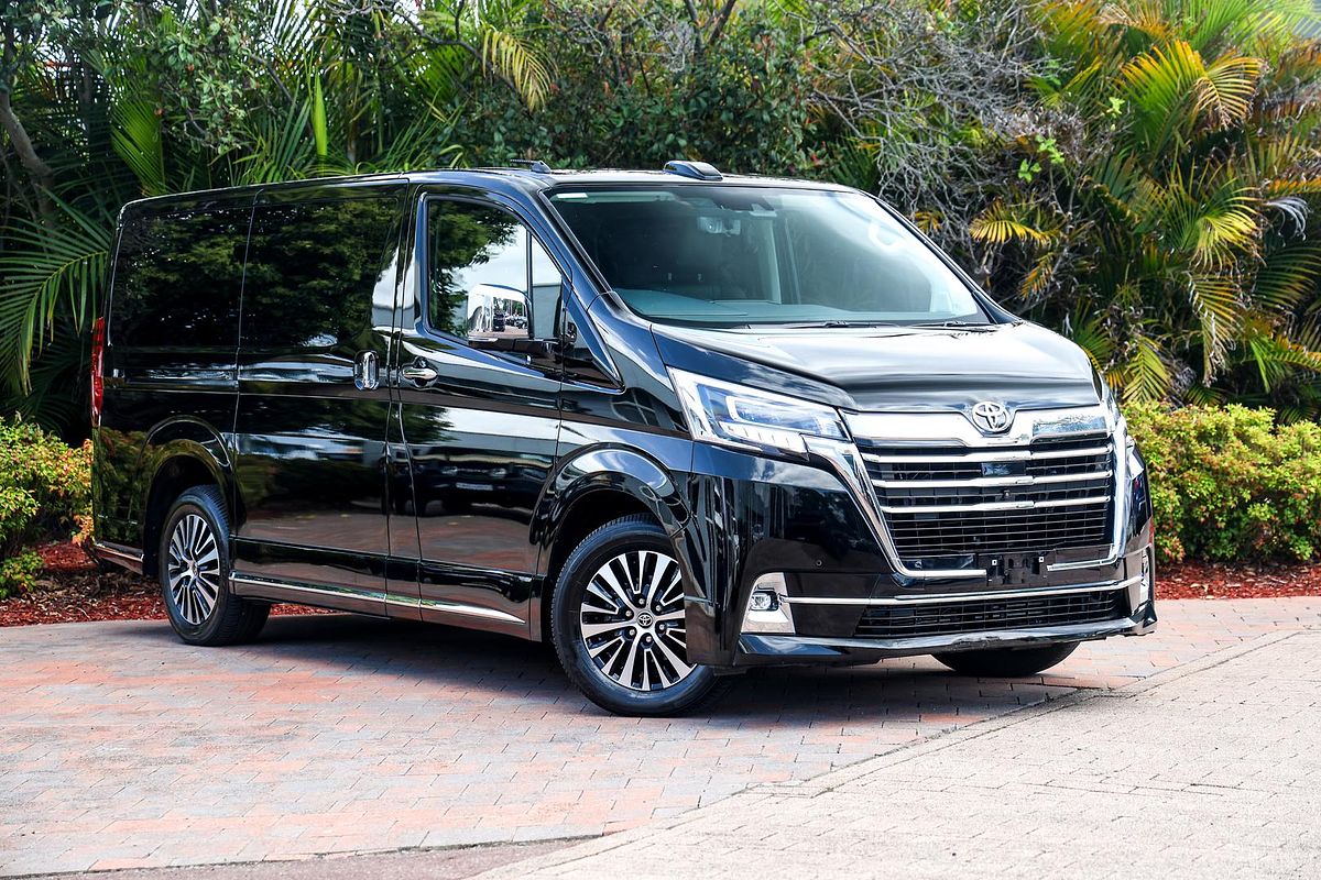 2023 Toyota Granvia VX GDH303R