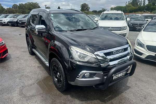 2017 Isuzu MU-X LS-T