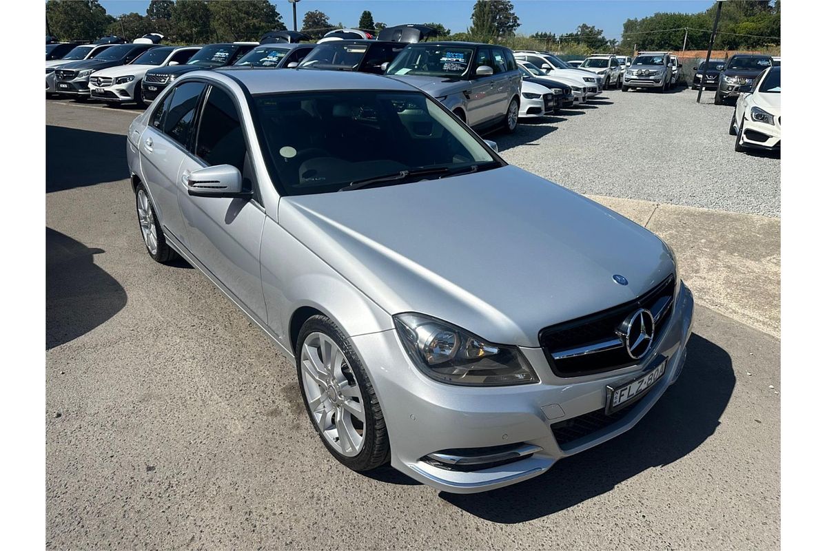 2012 Mercedes-Benz C-Class C250 CDI BlueEFFICIENCY Elegance W204