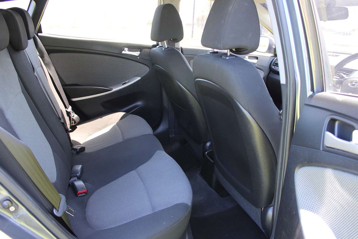 2011 HYUNDAI ACCENT ACTIVE 4 SP AUTOMATIC 5D HATCHBACK 4CYL