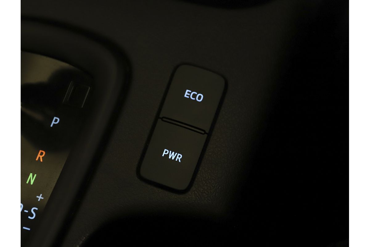 Hilux 4x4 SR 2.8L T Diesel Automatic Double Cab