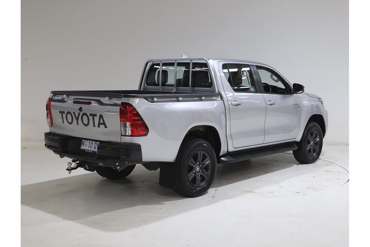 Hilux 4x4 SR 2.8L T Diesel Automatic Double Cab