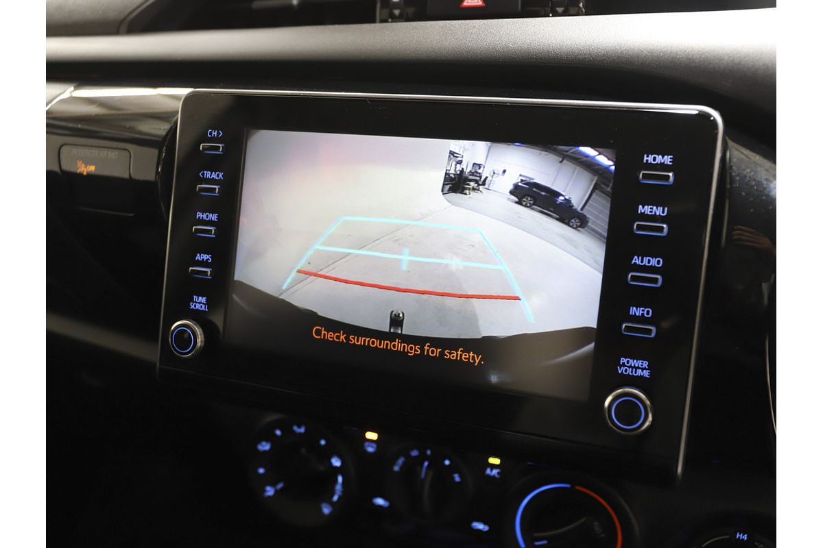 Hilux 4x4 SR 2.8L T Diesel Automatic Double Cab