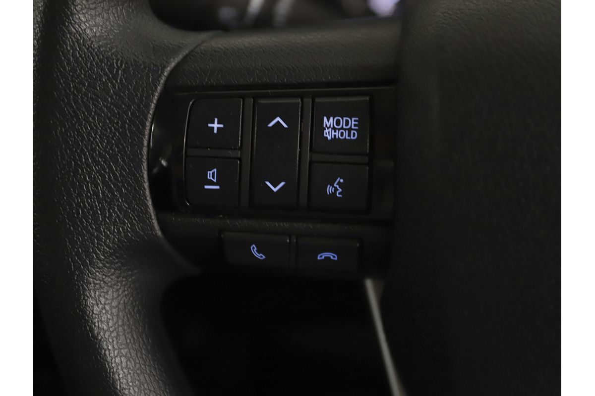 Hilux 4x4 SR 2.8L T Diesel Automatic Double Cab