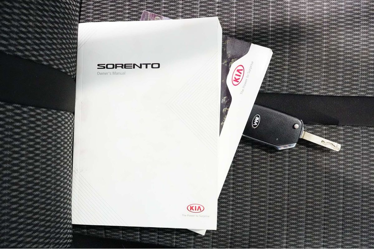 2020 Kia Sorento S MQ4