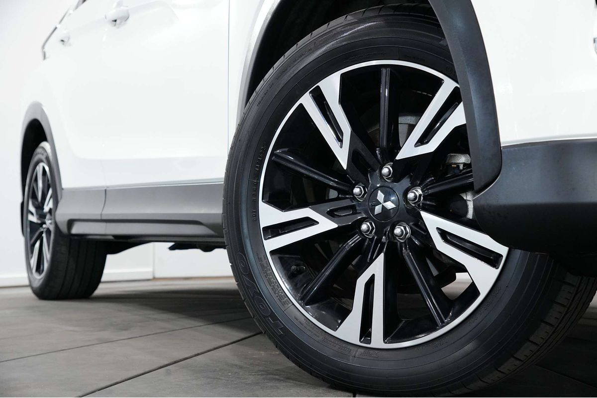 2022 Mitsubishi Eclipse Cross LS YB