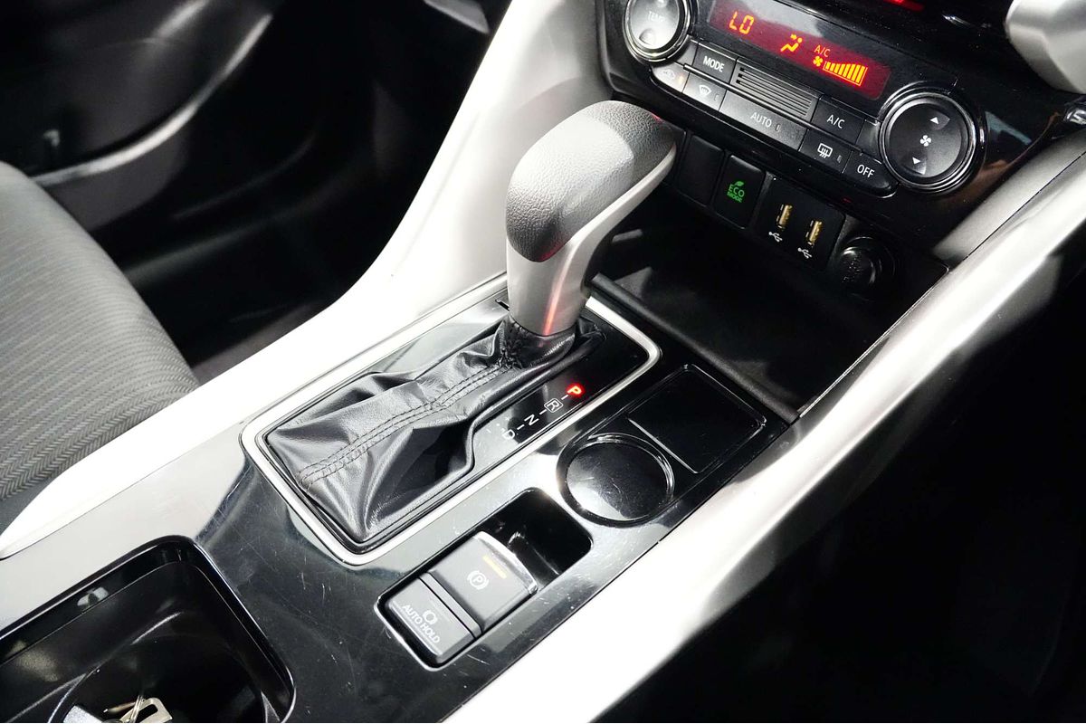 2022 Mitsubishi Eclipse Cross LS YB