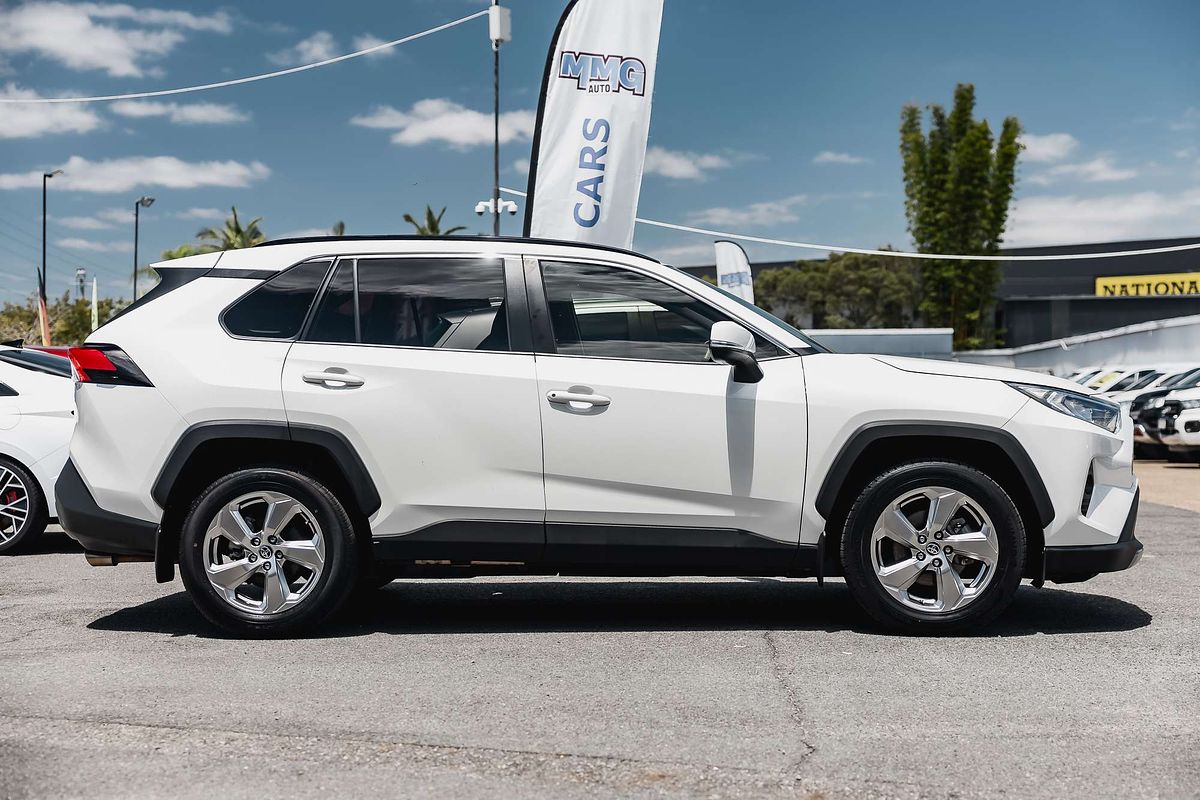 2020 Toyota RAV4 GXL MXAA52R