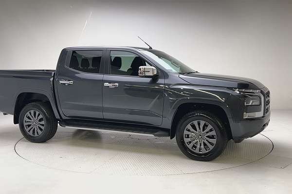 2025 Mitsubishi Triton GLS MV 4X4 thumb-3