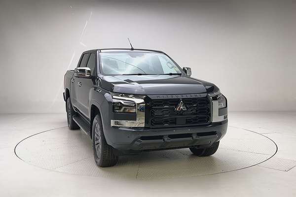 2025 Mitsubishi Triton GLS MV 4X4 thumb-4