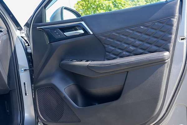 2022 Mitsubishi Outlander Exceed ZM thumb-15