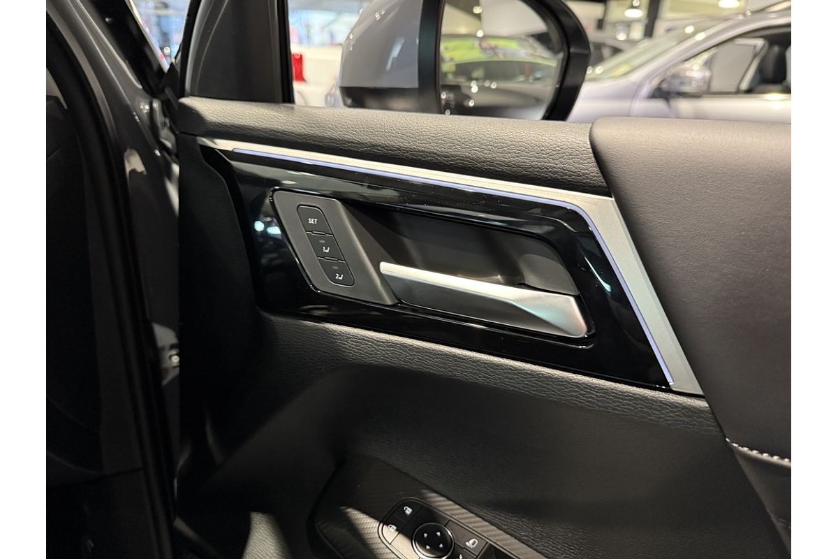 2025 Mitsubishi ZM Outlander EXCEED 2.5L CVT AWD 5ST