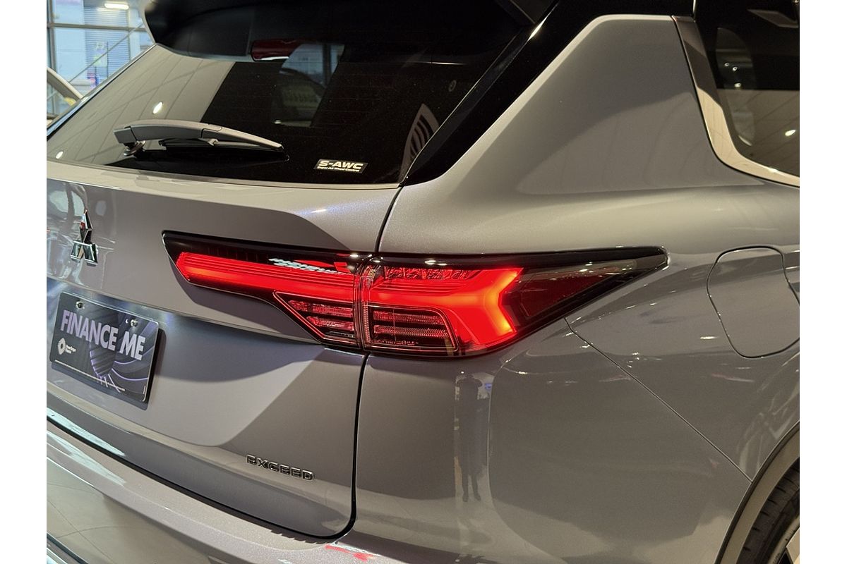 2025 Mitsubishi ZM Outlander EXCEED 2.5L CVT AWD 5ST