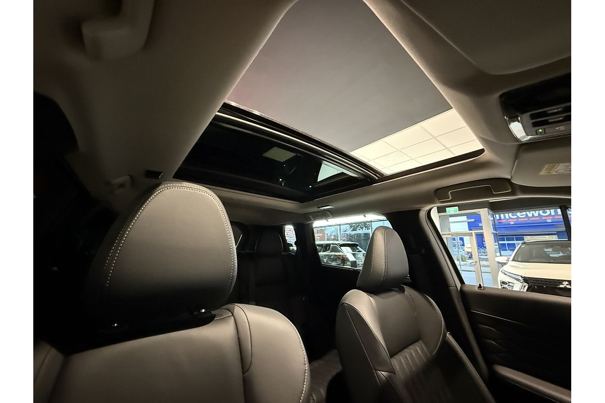 2025 Mitsubishi ZM Outlander EXCEED 2.5L CVT AWD 5ST