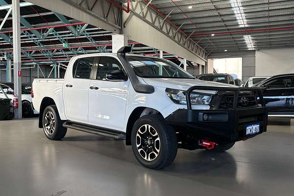 2021 Toyota Hilux SR GUN126R 4X4