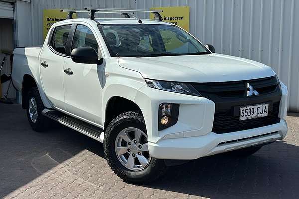 2020 Mitsubishi Triton GLX+ MR 4X4 thumb-0