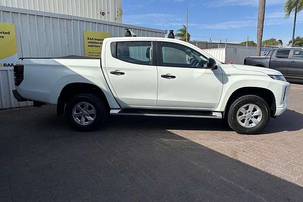 2020 Mitsubishi Triton GLX+ MR 4X4 thumb-1