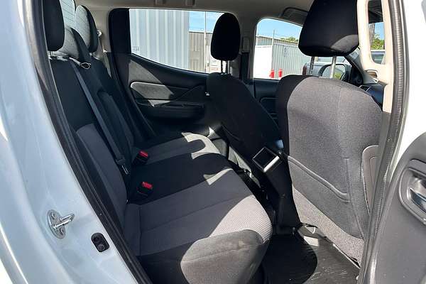 2020 Mitsubishi Triton GLX+ MR 4X4 thumb-3