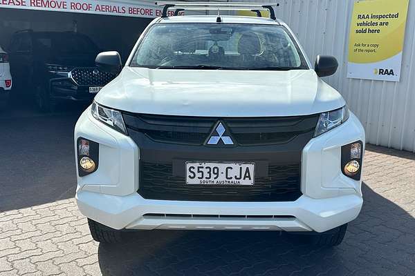 2020 Mitsubishi Triton GLX+ MR 4X4 thumb-13