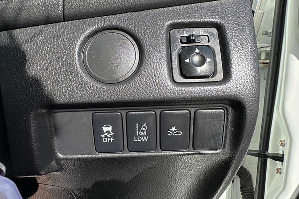 2020 Mitsubishi Triton GLX+ MR 4X4 thumb-17