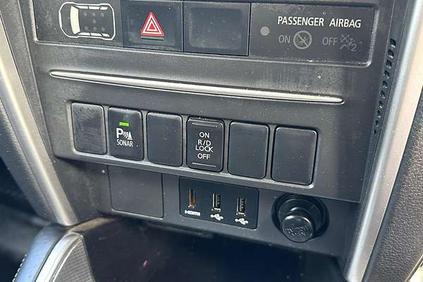 2020 Mitsubishi Triton GLX+ MR 4X4 thumb-23