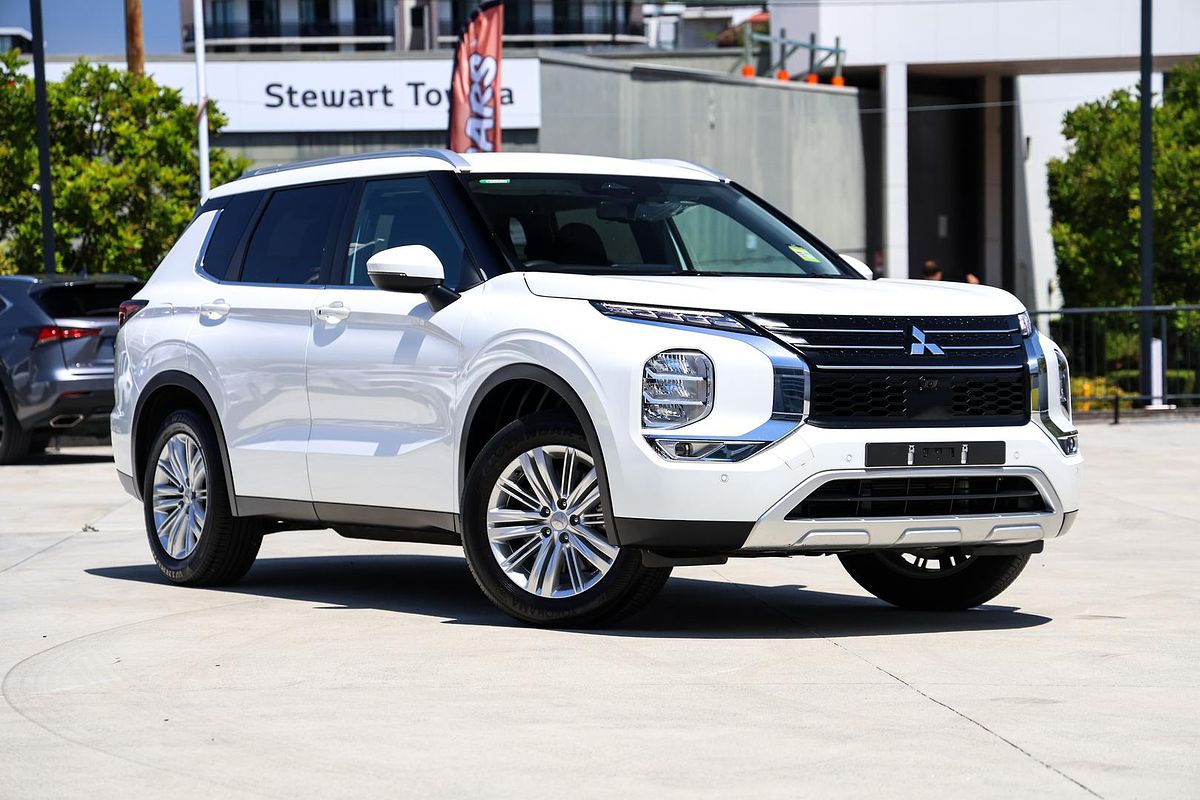 2024 Mitsubishi Outlander ES ZM