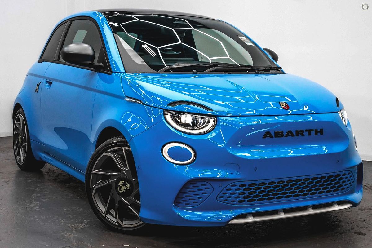 2023 Abarth 500e Scorpionissima