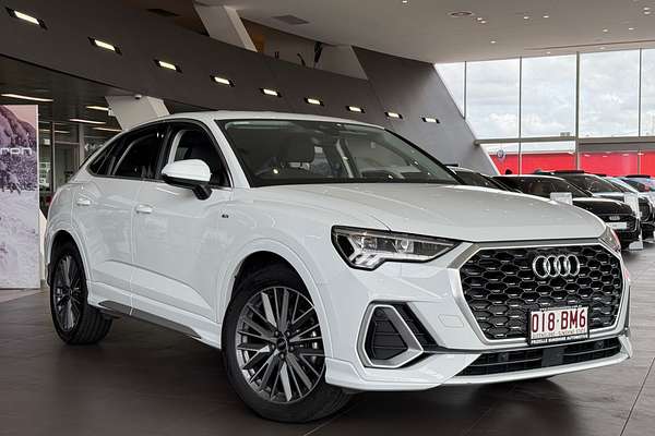 2021 Audi Q3 35 TFSI S line F3
