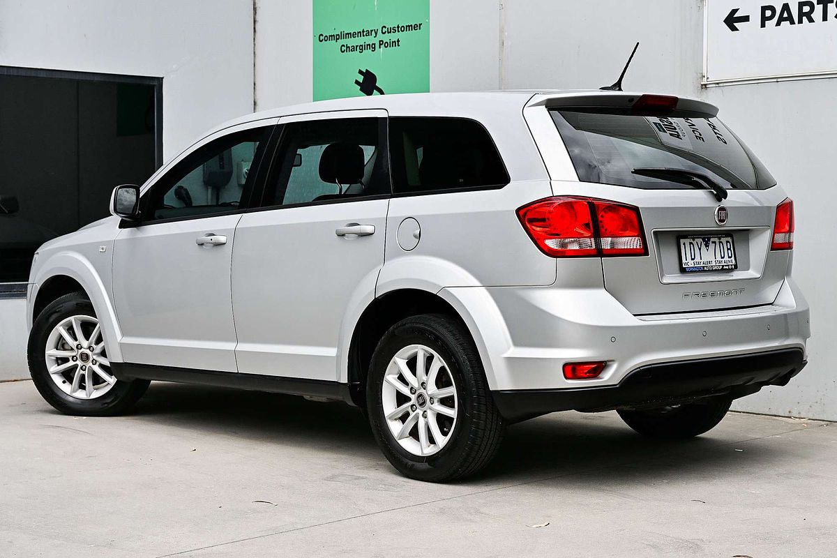 2014 Fiat Freemont Base JF