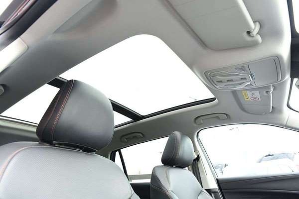 2025 MG HS Super Hybrid Essence AS33P thumb-8