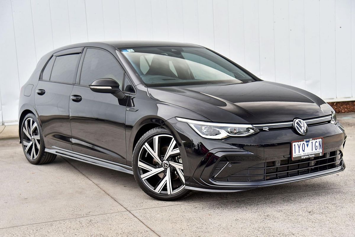 2023 Volkswagen Golf 110TSI R-Line 8