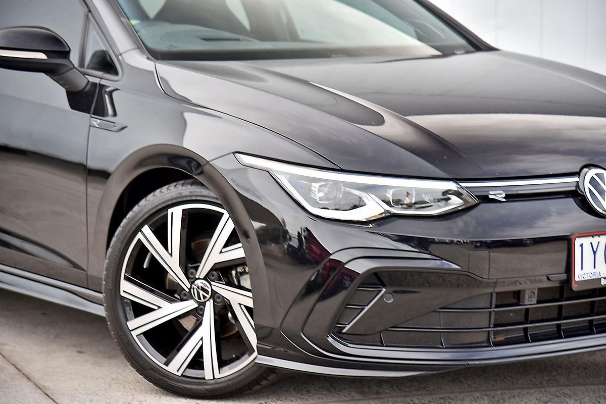 2023 Volkswagen Golf 110TSI R-Line 8