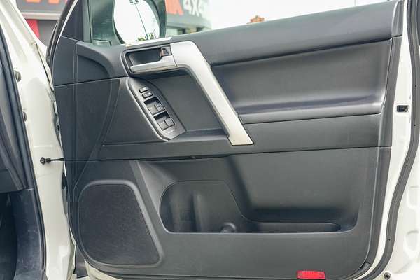 2022 Toyota Landcruiser Prado VX GDJ150R thumb-15