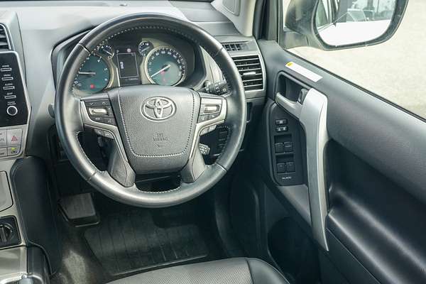 2022 Toyota Landcruiser Prado VX GDJ150R thumb-17