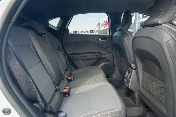 2025 Mitsubishi ASX Aspire XE thumb-8