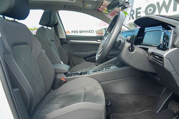 2022 Volkswagen Golf 110TSI Life 8 thumb-9