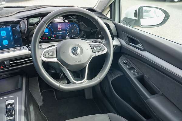 2022 Volkswagen Golf 110TSI Life 8 thumb-17