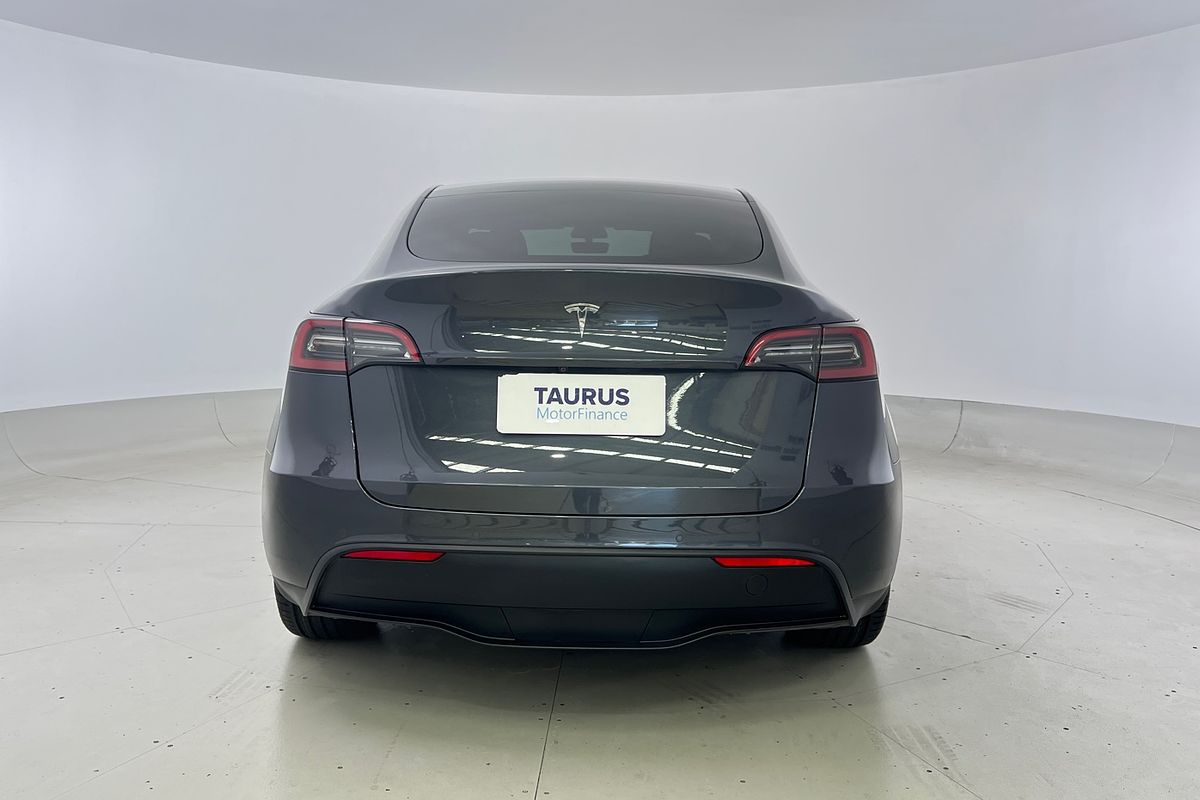 2022 Tesla Model Y Rear-Wheel Drive