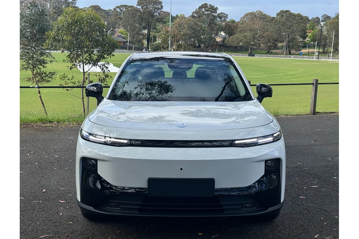 2025 Leapmotor B10 Design LR A12