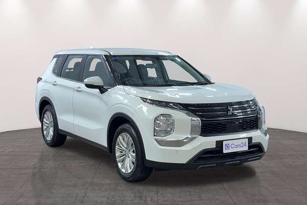 2023 Mitsubishi Outlander ES ZM