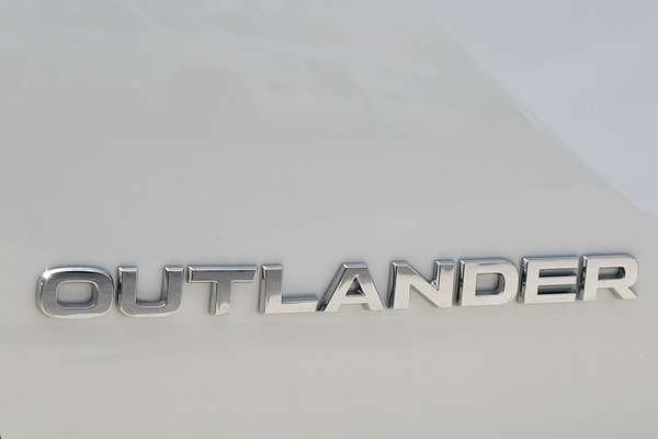 2025 Mitsubishi Outlander Aspire ZM thumb-19