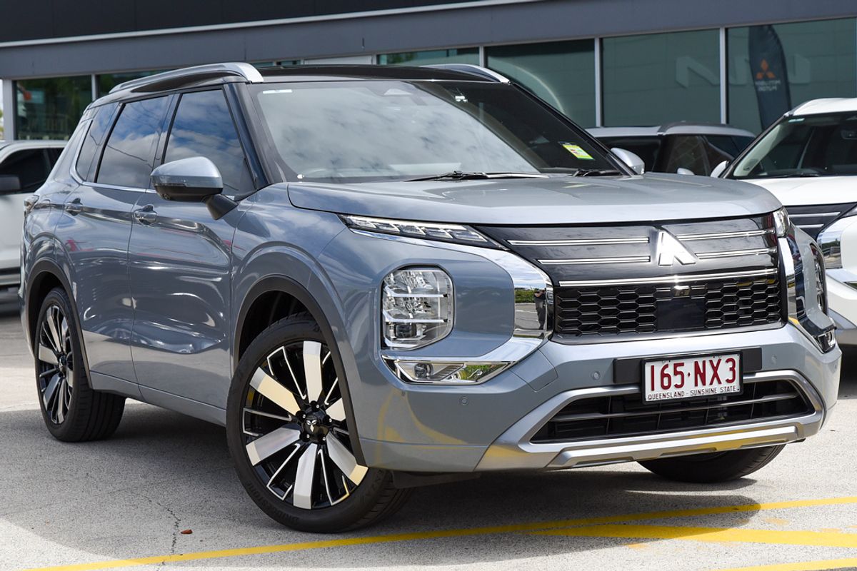 2025 Mitsubishi Outlander Exceed Tourer ZM