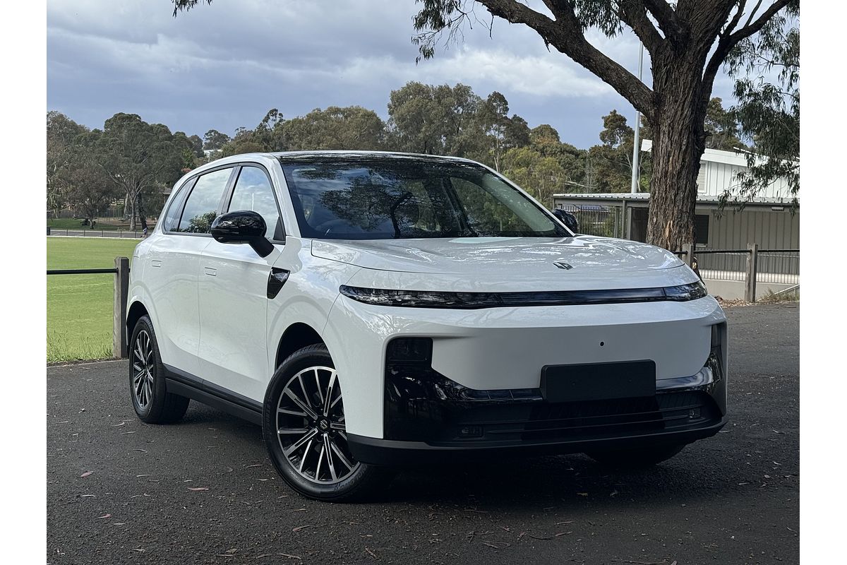 2025 Leapmotor B10 Design LR A12