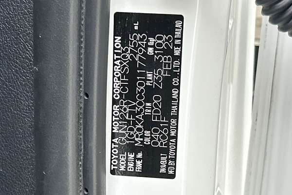 2023 Toyota Hilux SR GUN126R thumb-23