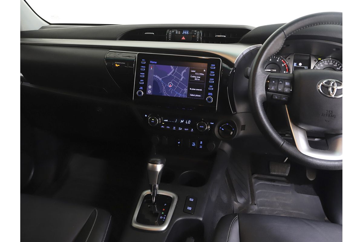 Hilux 4x4 SR5 2.8L T Diesel Automatic Double Cab 2L70350 001