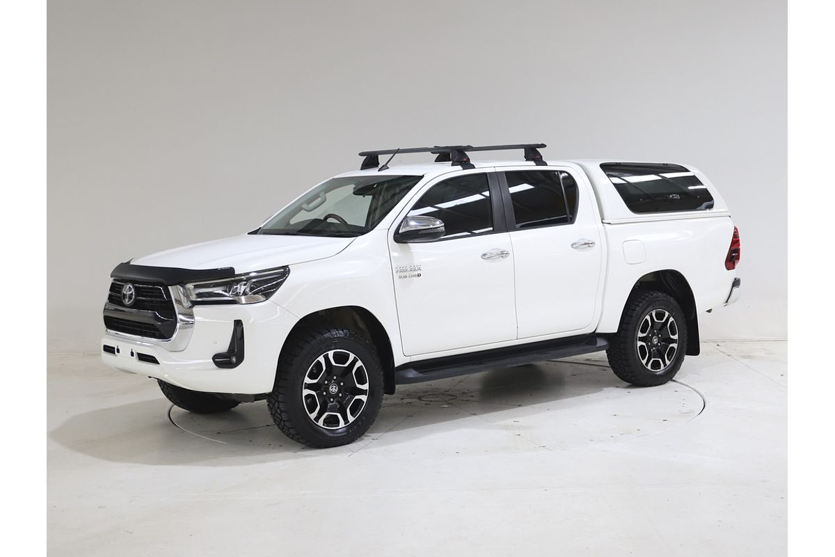 Hilux 4x4 SR5 2.8L T Diesel Automatic Double Cab 2L70350 001 Hilux 4x4 SR5 2.8L T Diesel Automatic Double Cab 2L70350 001