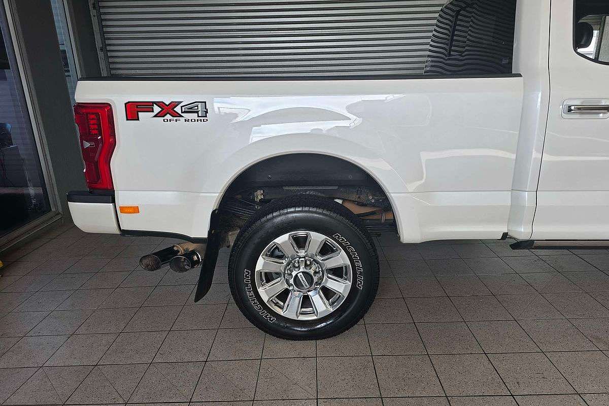 FORD F-350 PLATINUM Dual Cab AUTO 6SP 4x4 6.7L V8 TD