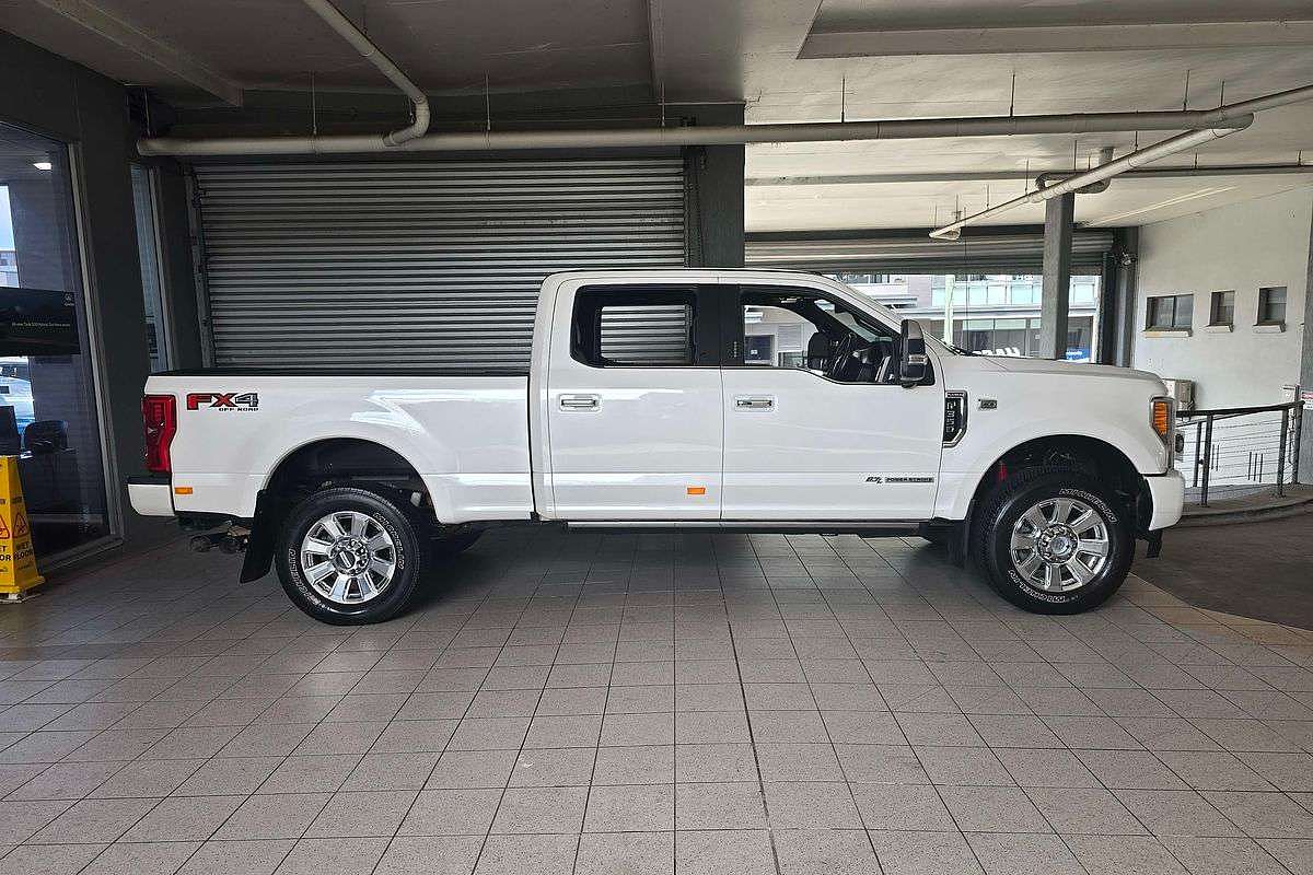 FORD F-350 PLATINUM Dual Cab AUTO 6SP 4x4 6.7L V8 TD