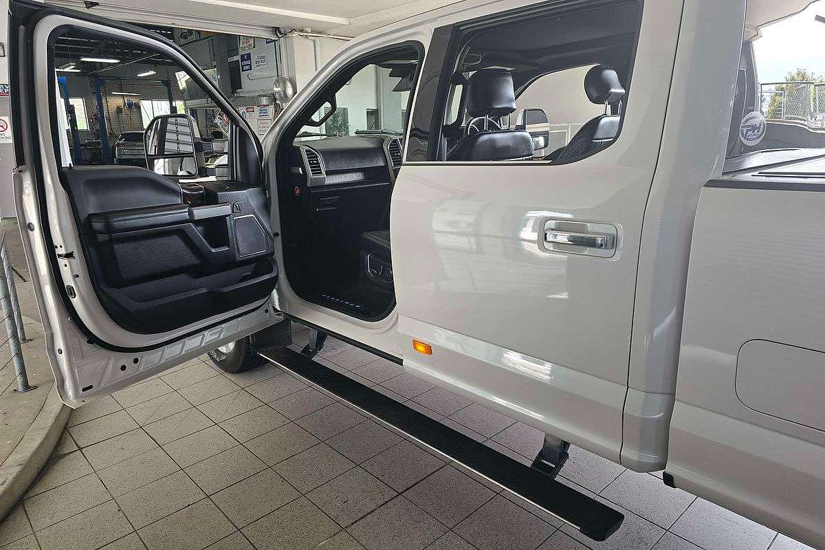 FORD F-350 PLATINUM Dual Cab AUTO 6SP 4x4 6.7L V8 TD