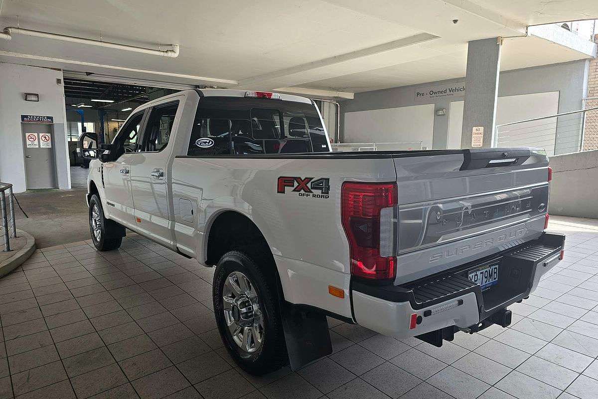 FORD F-350 PLATINUM Dual Cab AUTO 6SP 4x4 6.7L V8 TD